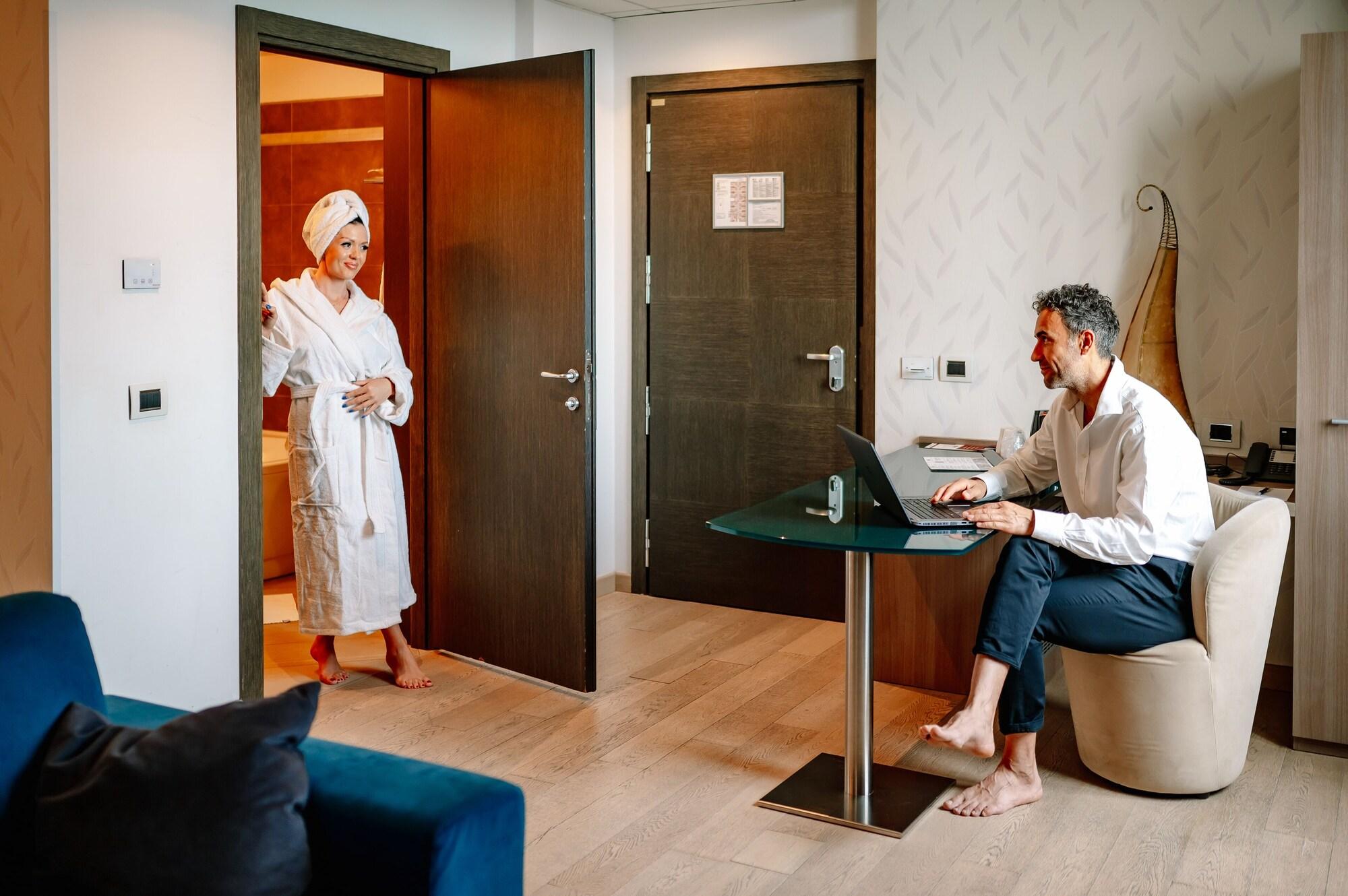 Hotel Cosmopolitan Bologna Esterno foto