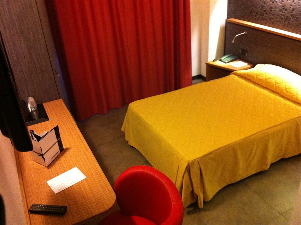 Hotel Cosmopolitan Bologna Esterno foto
